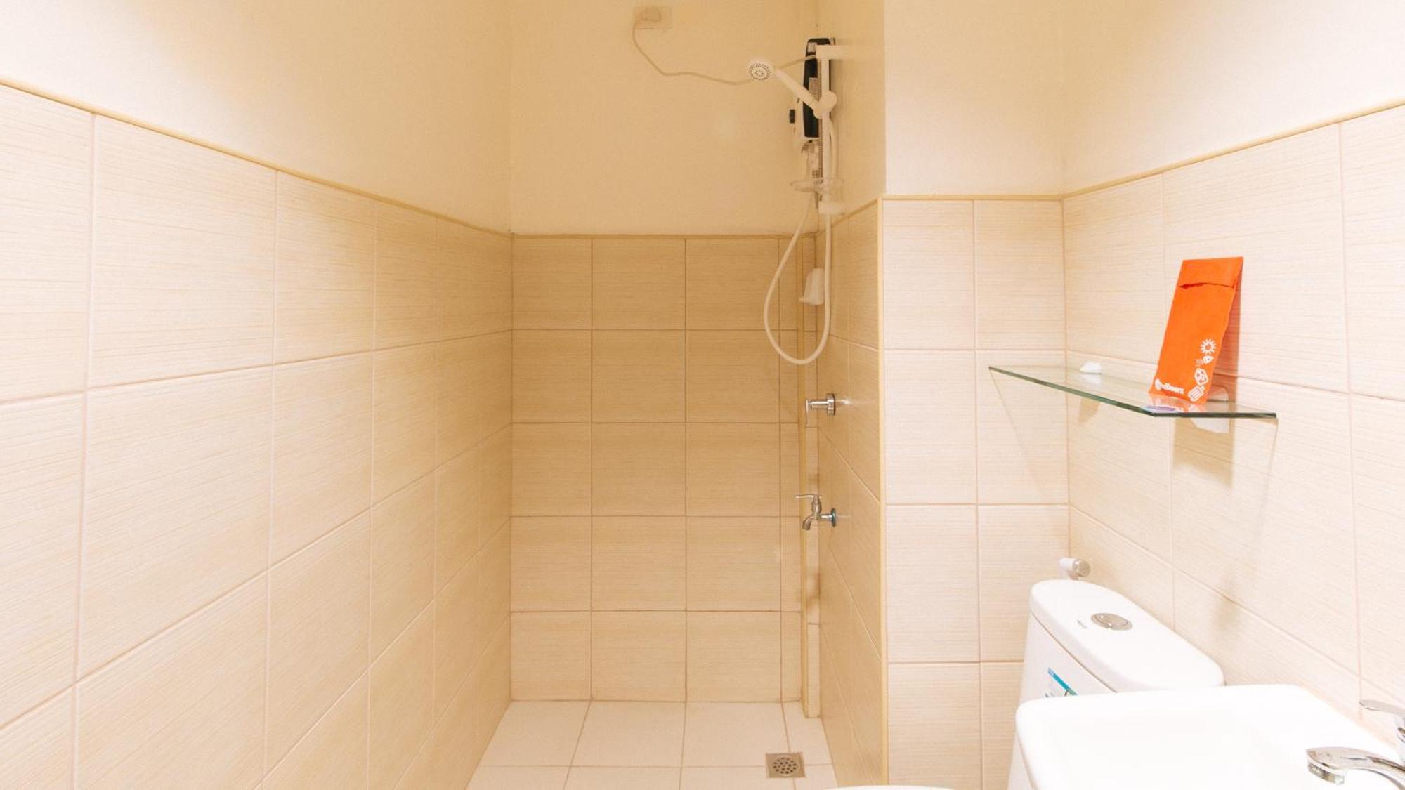 Reddoorz Plus At Alpina Heights Paranaque Paranaque City Exterior photo