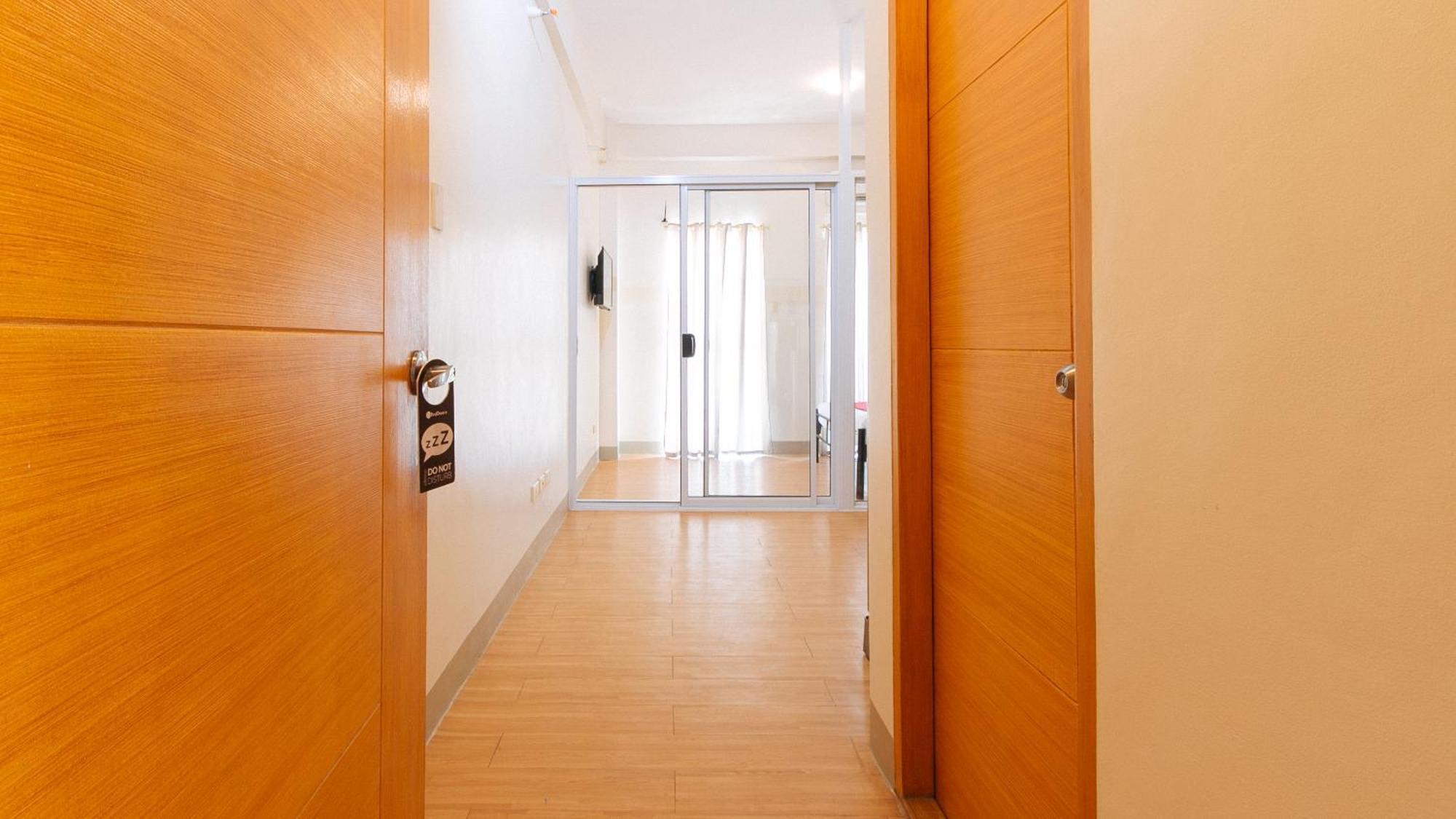 Reddoorz Plus At Alpina Heights Paranaque Paranaque City Exterior photo