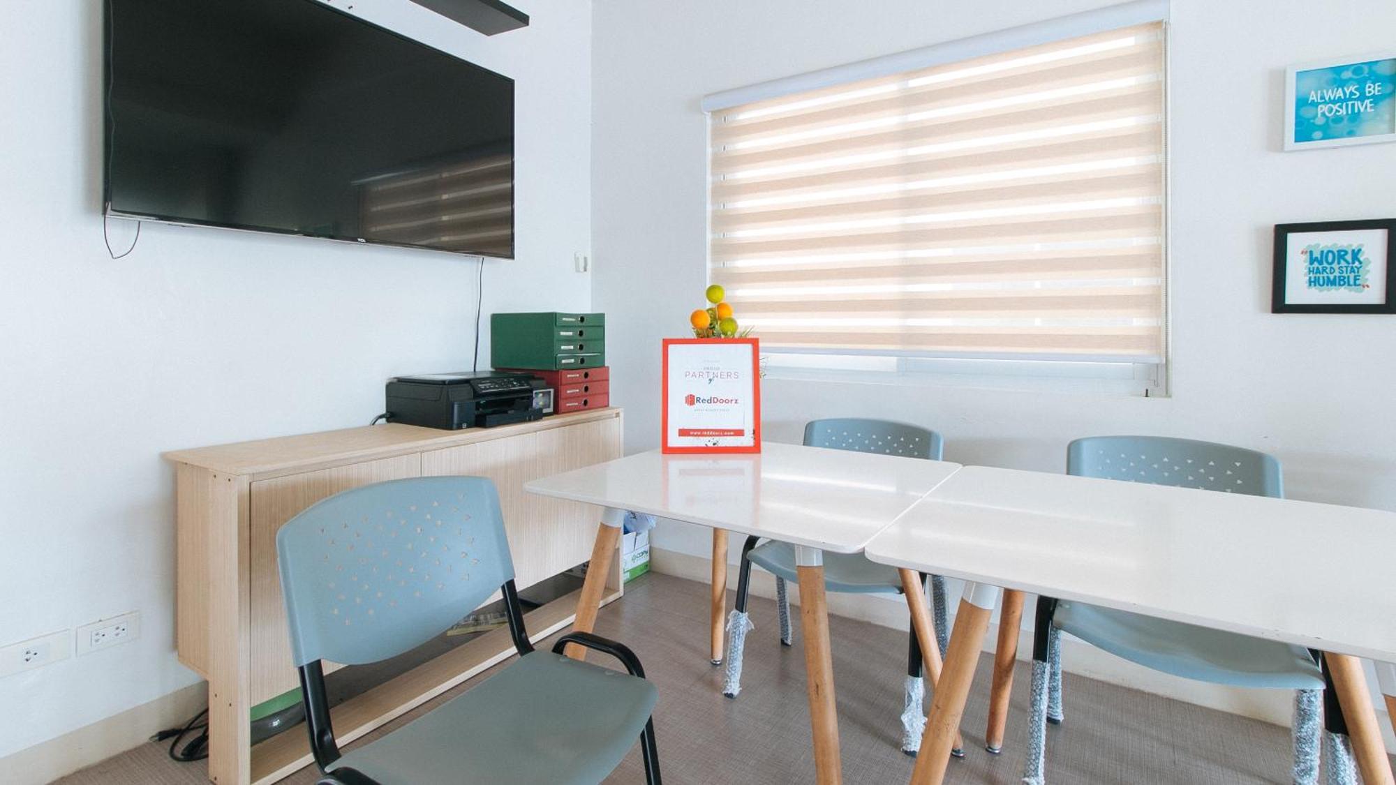 Reddoorz Plus At Alpina Heights Paranaque Paranaque City Exterior photo