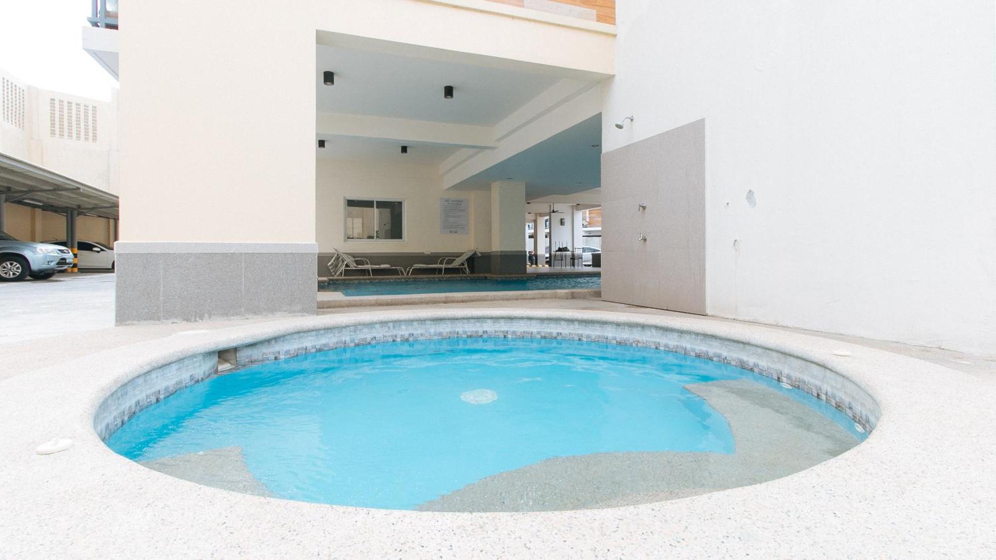 Reddoorz Plus At Alpina Heights Paranaque Paranaque City Exterior photo